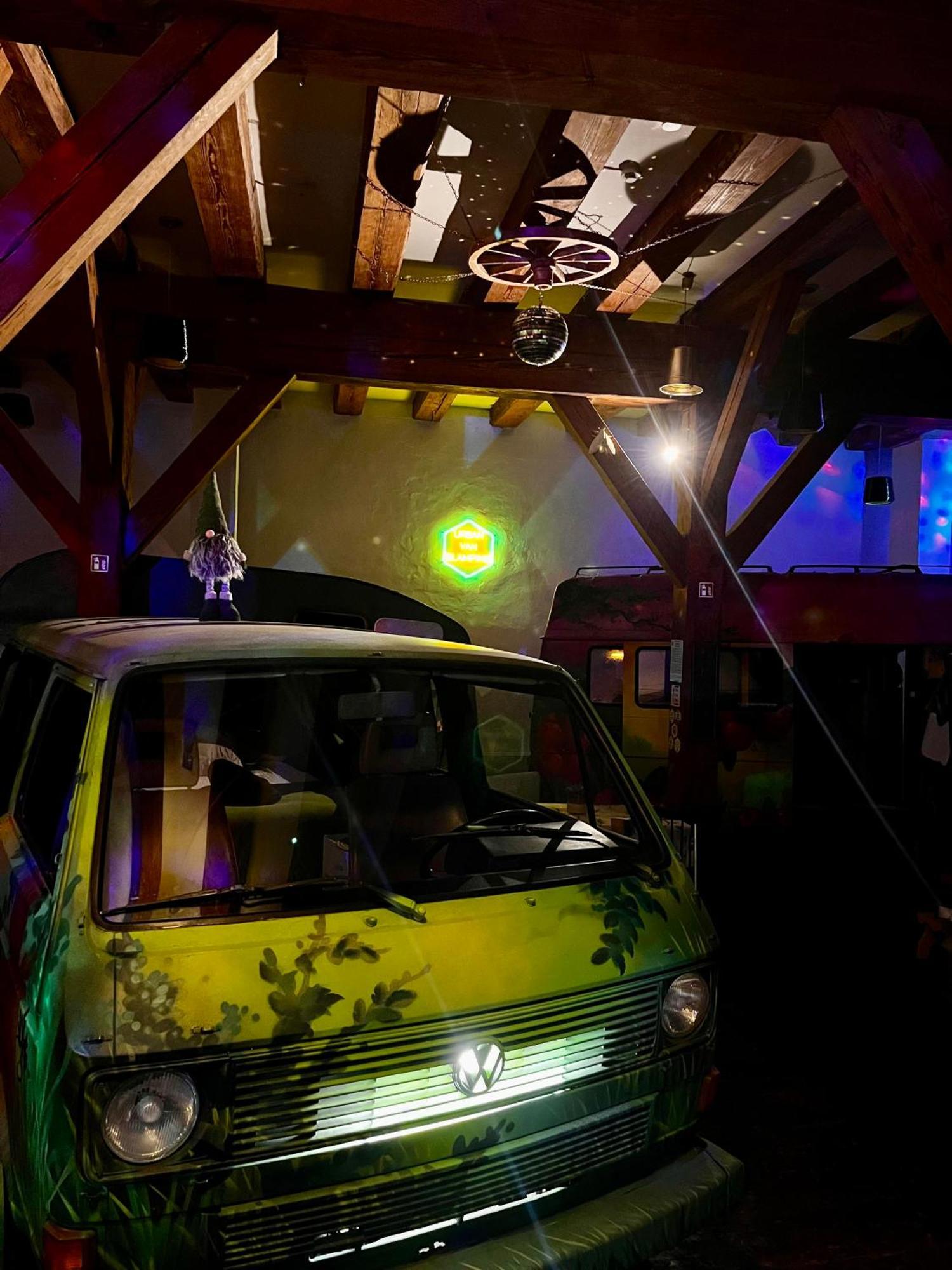 Urban Van Glamping 里加 外观 照片
