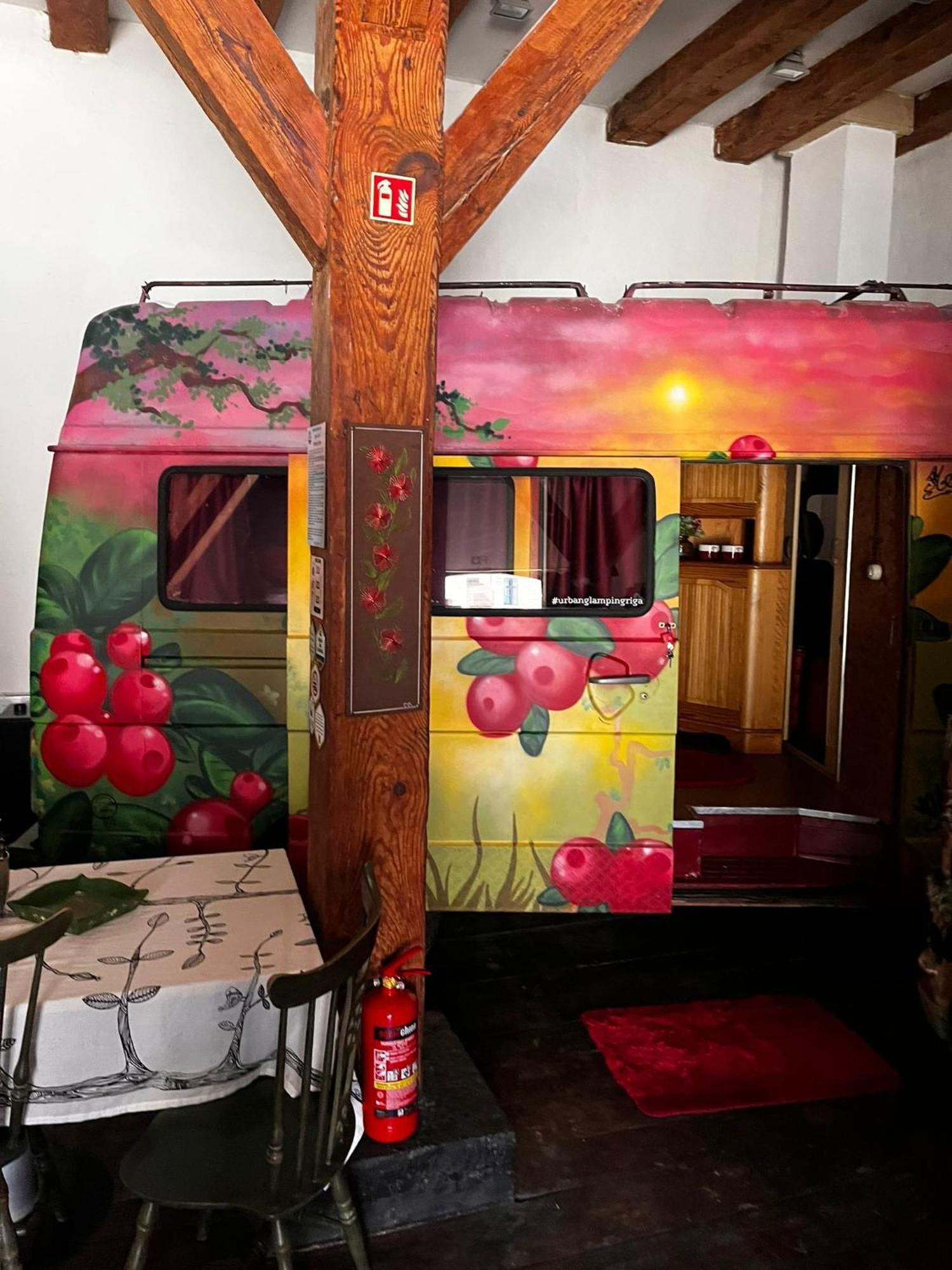 Urban Van Glamping 里加 外观 照片